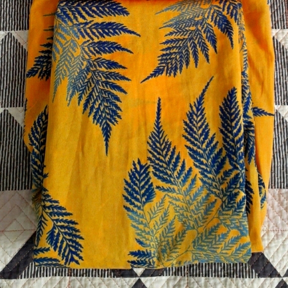 Temt Top and skirt - Picture 9 of 11